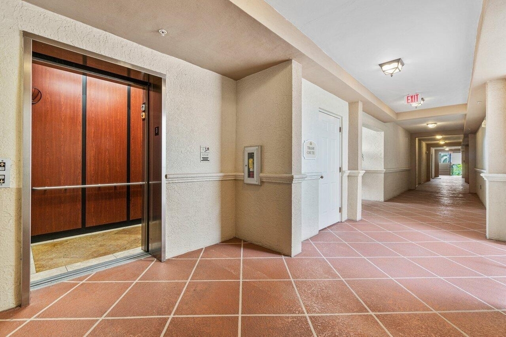 1302 Tuscany Way - Photo 5