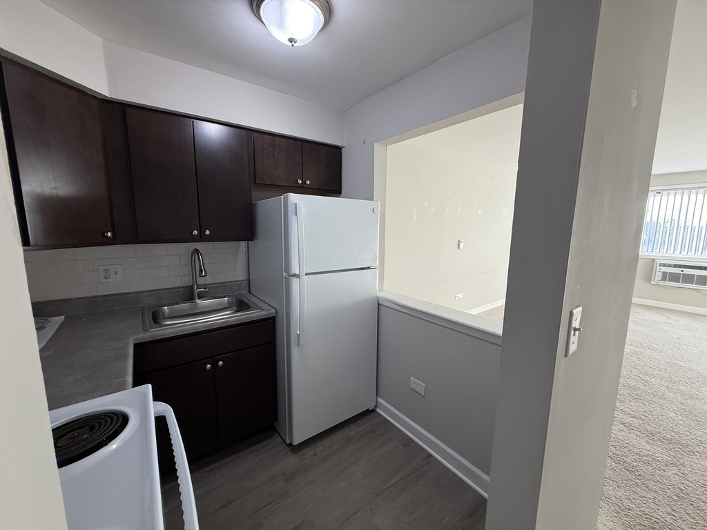 7300 W North Avenue - Photo 11