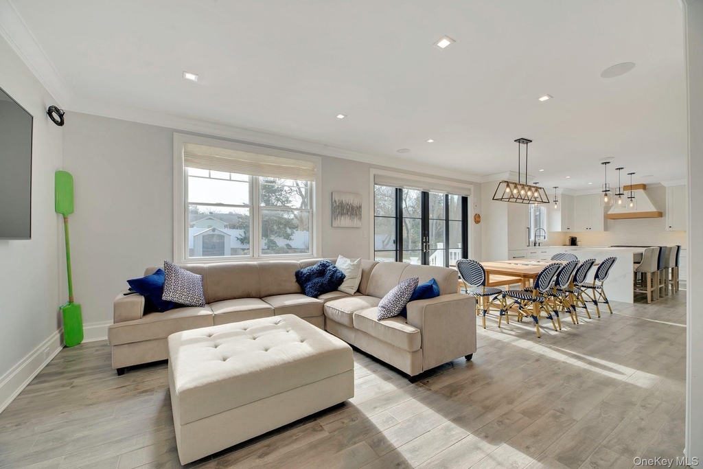 165 Marine Place - Photo 4