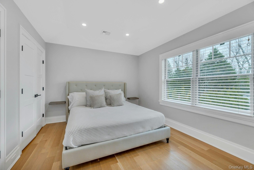 165 Marine Place - Photo 16