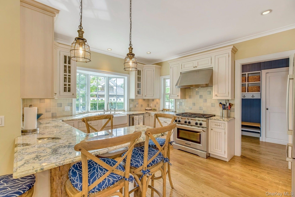 590 Soundview Av Ext - Photo 8