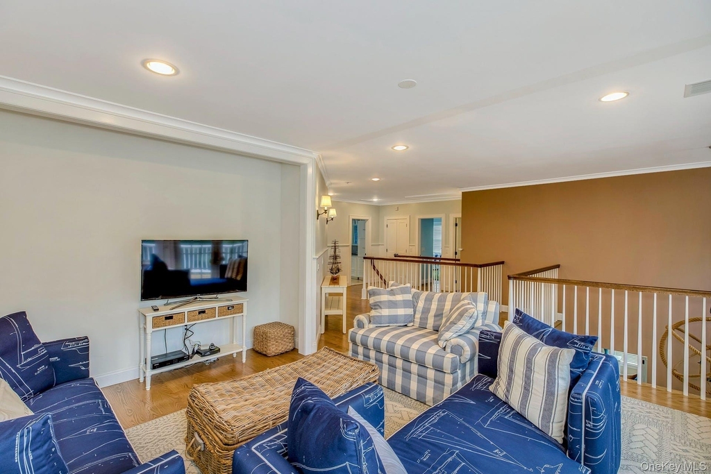 590 Soundview Av Ext - Photo 19