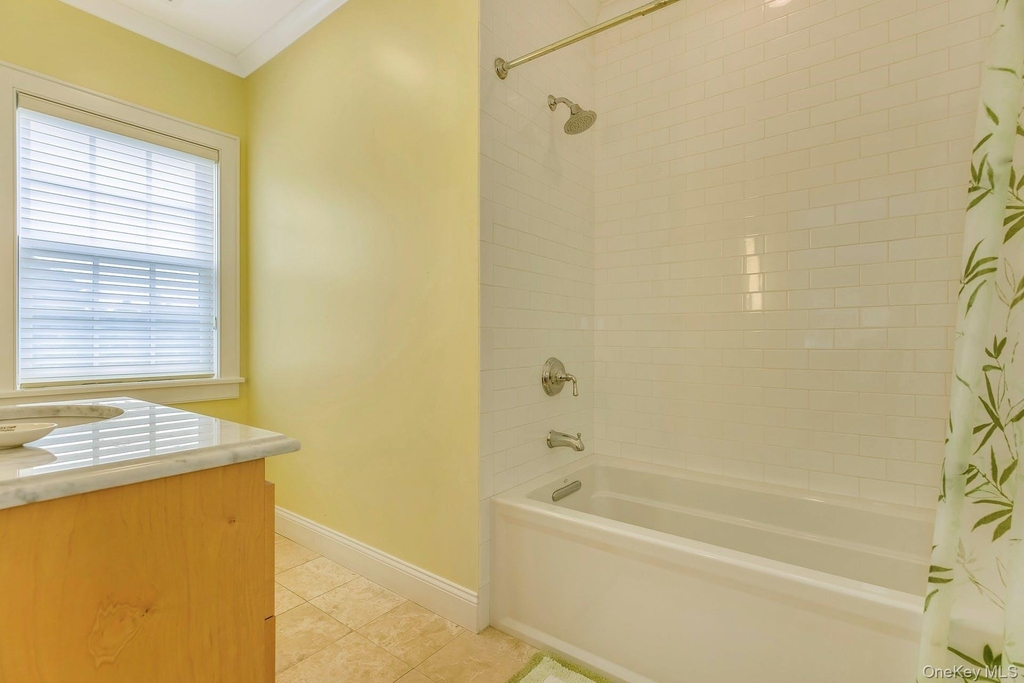 590 Soundview Av Ext - Photo 14