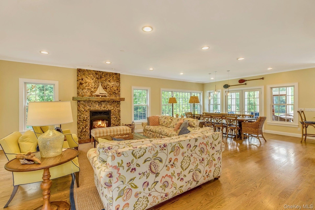 590 Soundview Av Ext - Photo 5