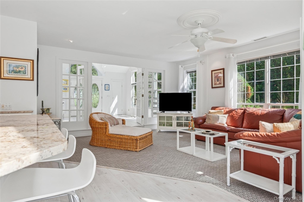 35 Halsey Road - Photo 3