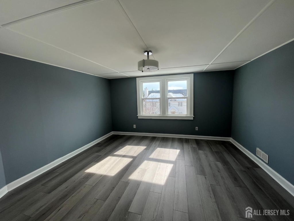 7 Bound Brook Avenue - Photo 1
