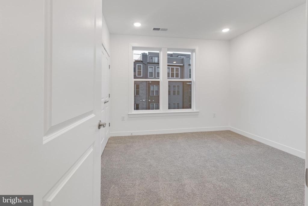 21950 Garganey Terrace - Photo 29