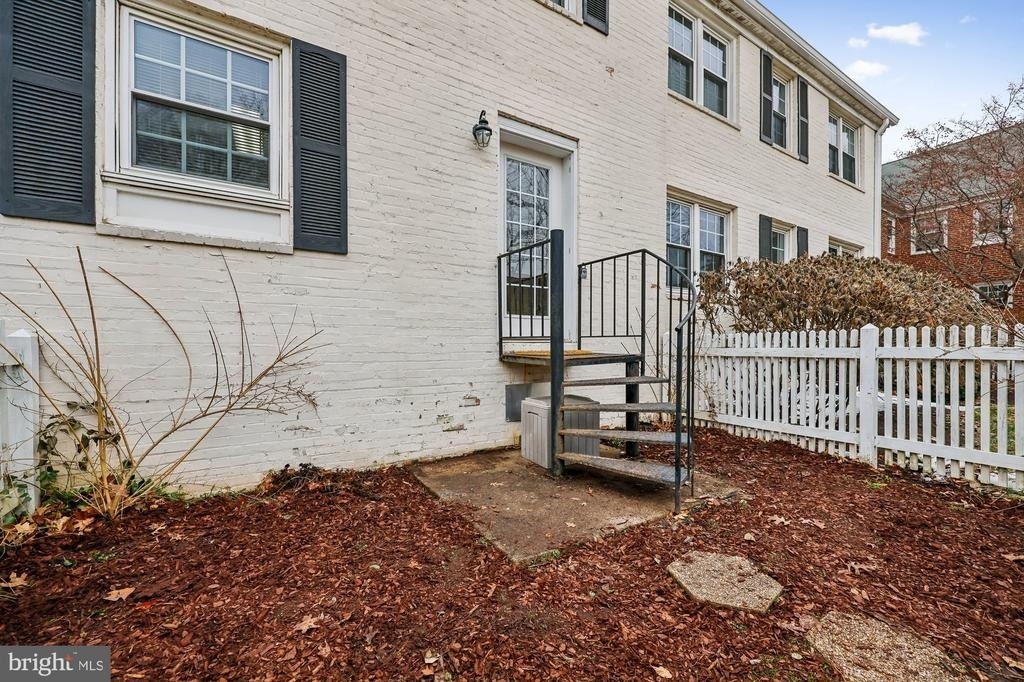 2912 13th Road S - Photo 2
