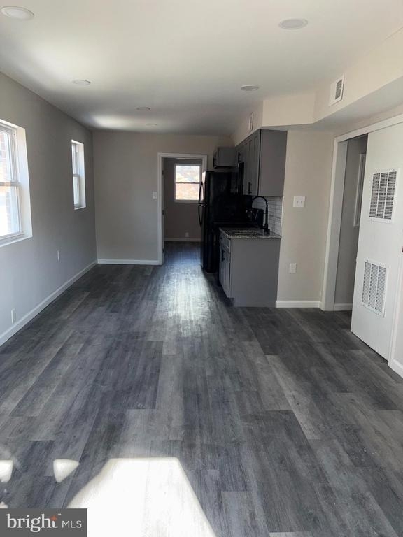 105 Devereaux Avenue - Photo 1