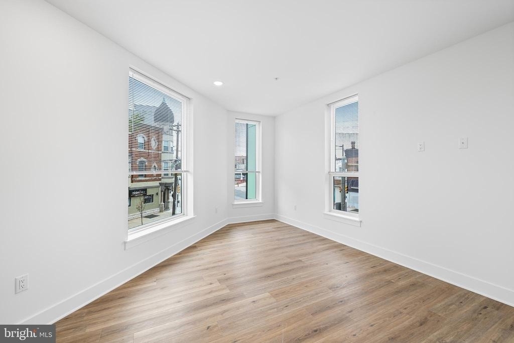 4324 Lancaster Avenue - Photo 11