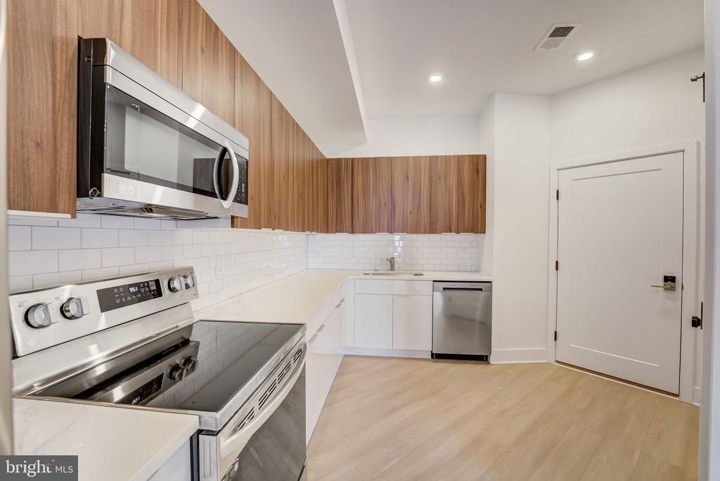 4200 Lancaster Avenue - Photo 21