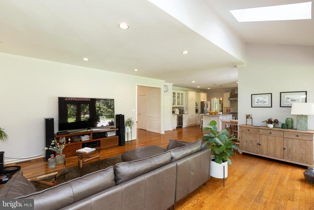 8809 Saunders Lane - Photo 36
