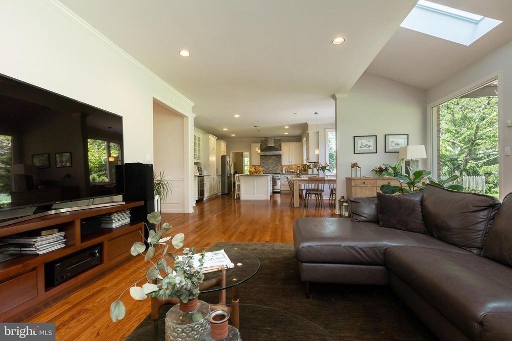8809 Saunders Lane - Photo 38