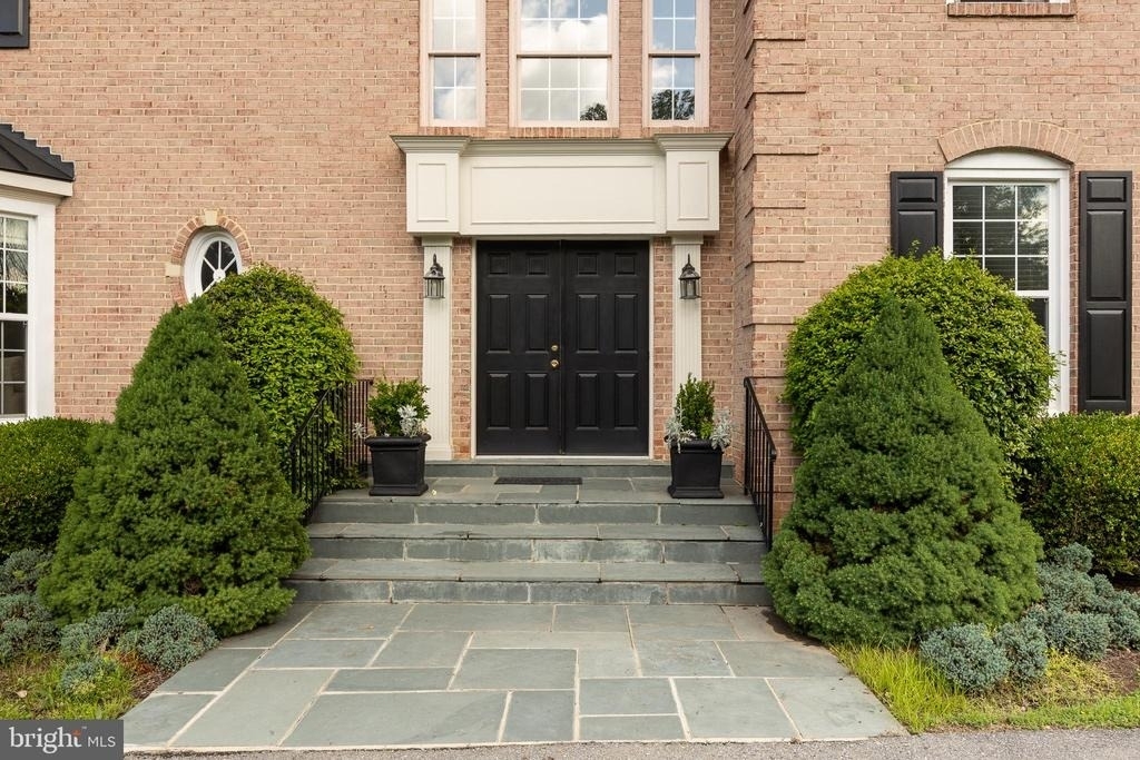 8809 Saunders Lane - Photo 10