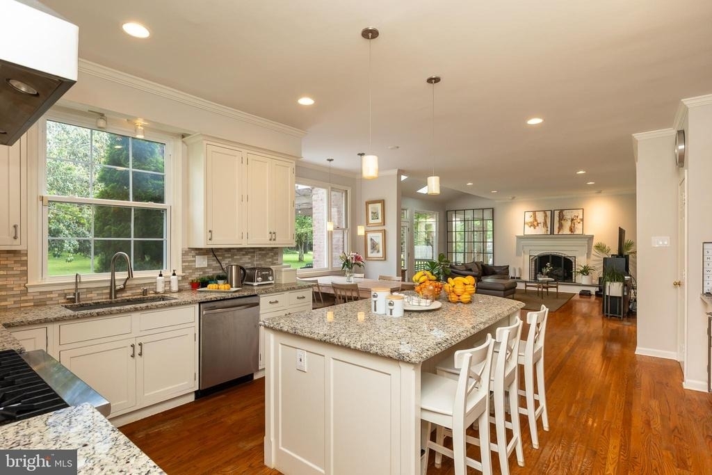 8809 Saunders Lane - Photo 48