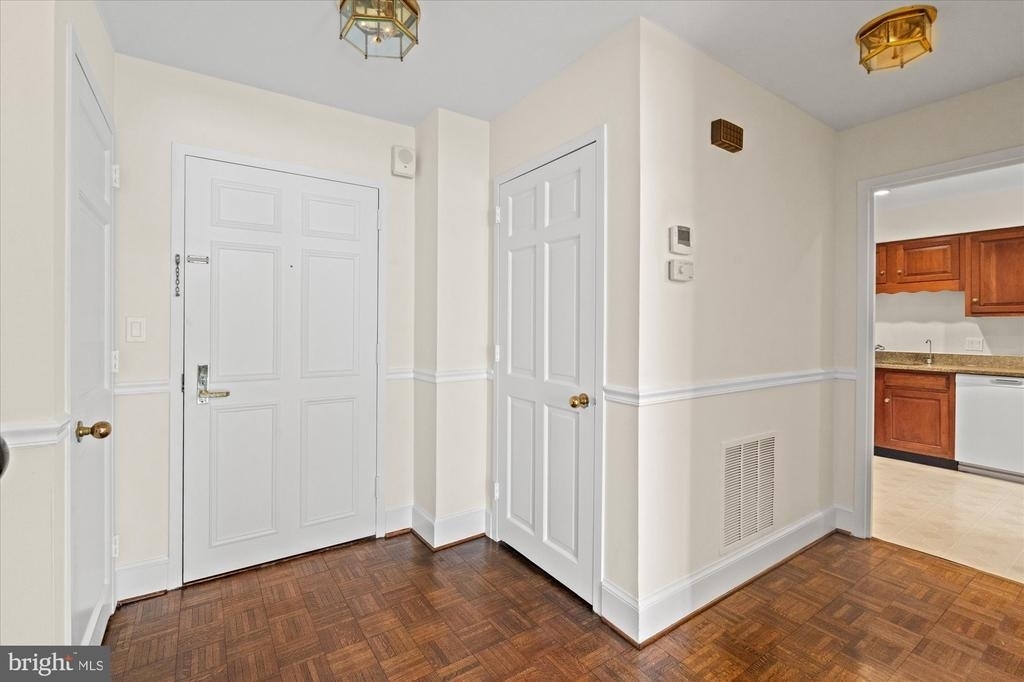8101 Connecticut Avenue - Photo 31