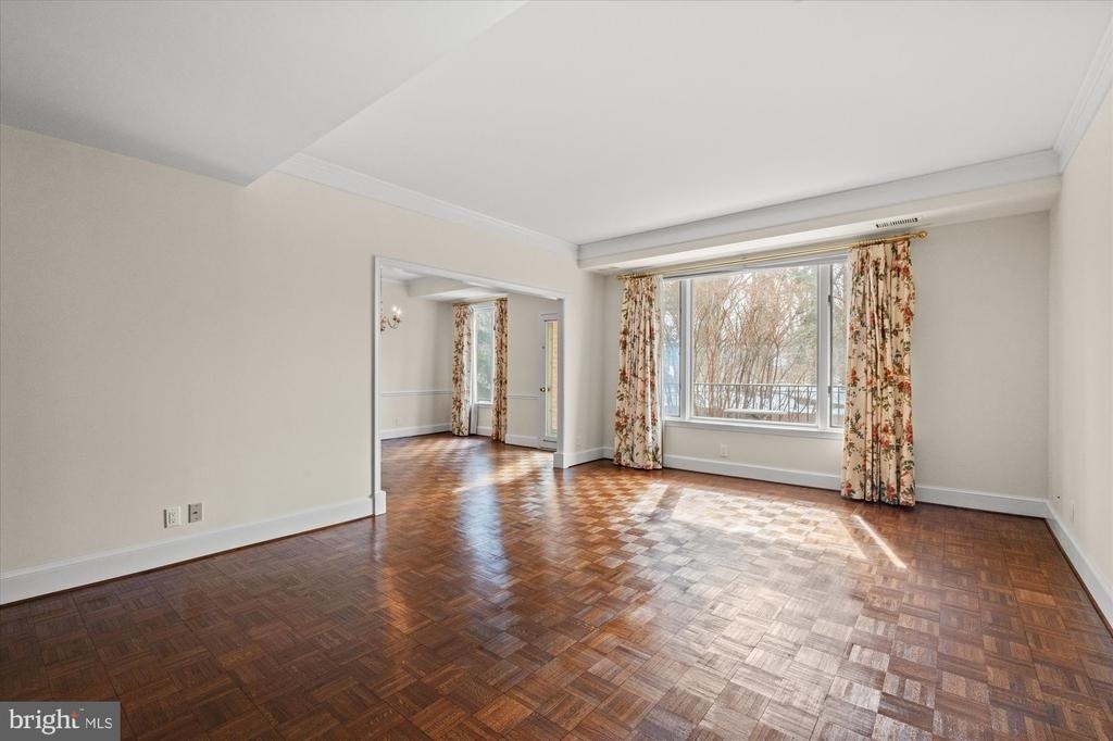 8101 Connecticut Avenue - Photo 4