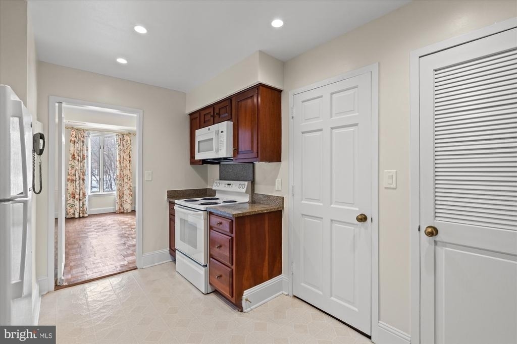 8101 Connecticut Avenue - Photo 14