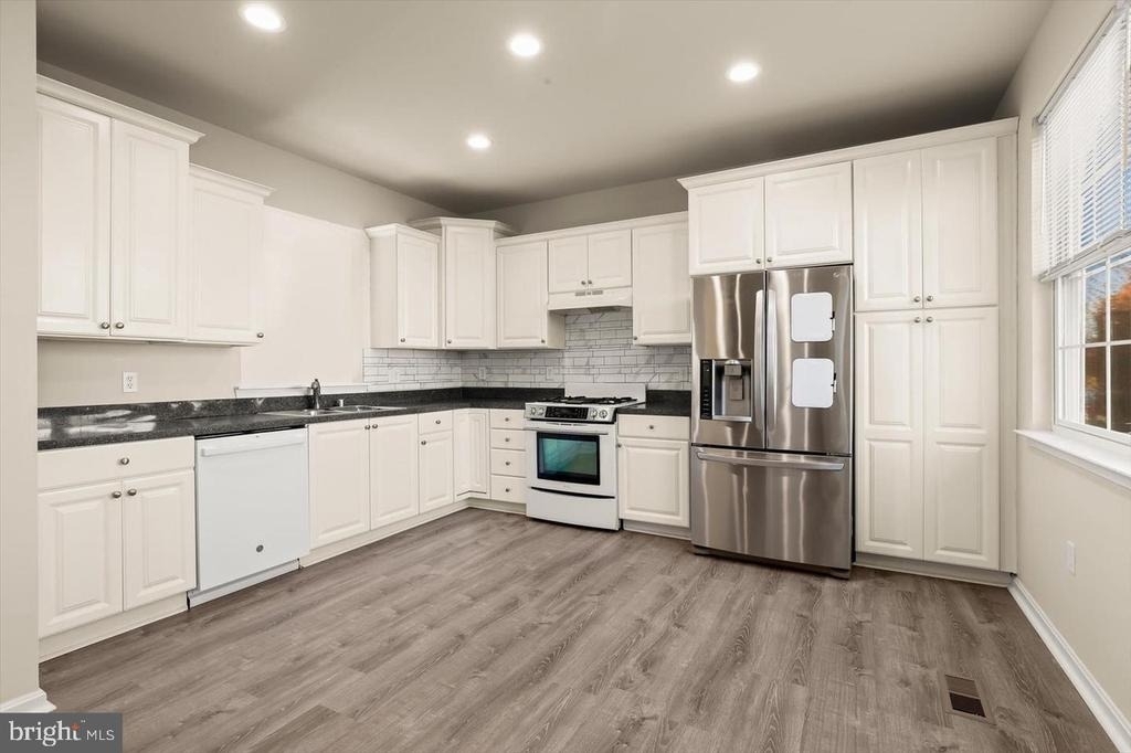 1 Karendale Court - Photo 32