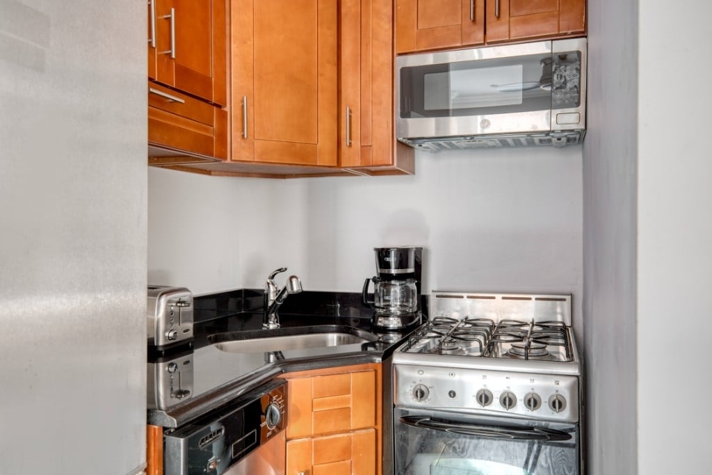 229 First Avenue, Unit 2b - Photo 5