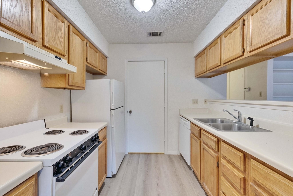 11900 Alpheus Ave - Photo 5