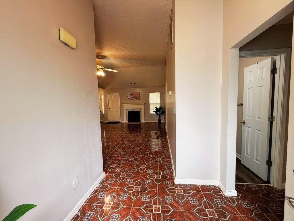 5410 Twin Lakes Drive - Photo 2