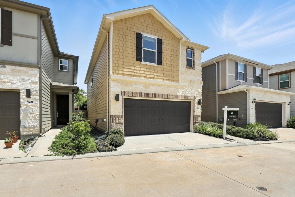 8618 Cedar Plains Lane - Photo 1