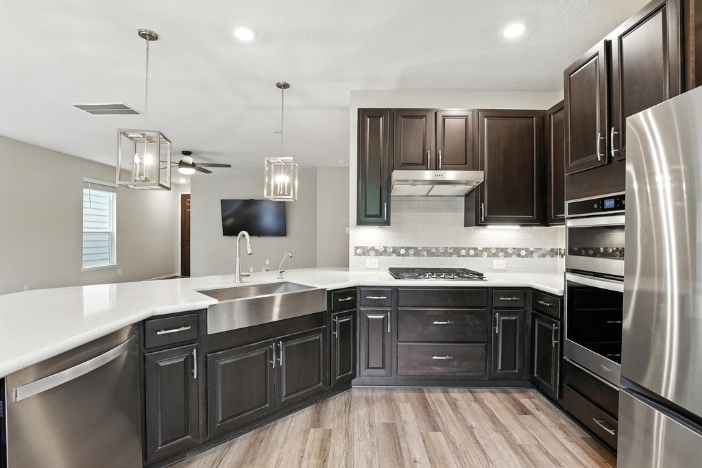 8618 Cedar Plains Lane - Photo 5