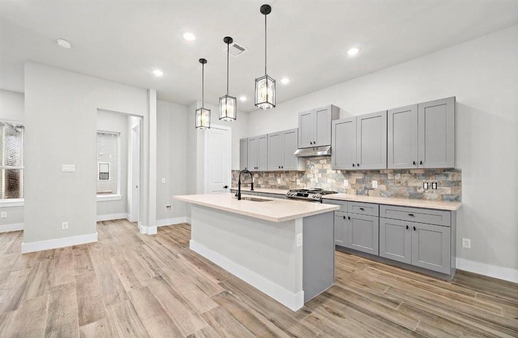 230 W 28th Street - Photo 11