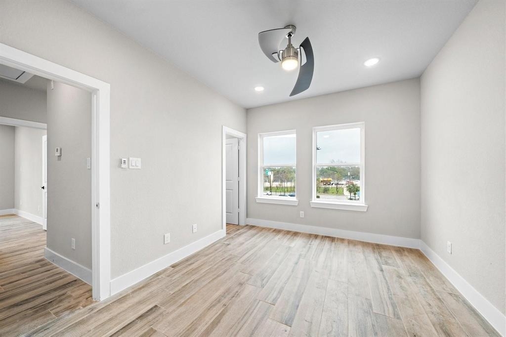 228 W 28th Street - Photo 19