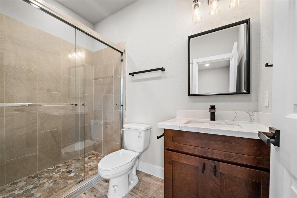 228 W 28th Street - Photo 18