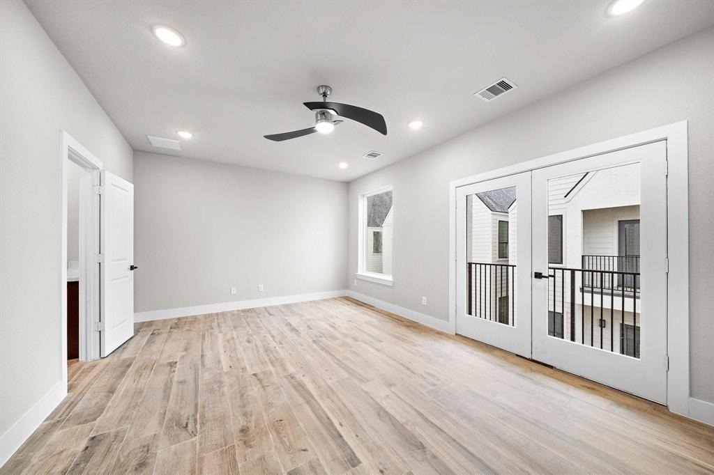 228 W 28th Street - Photo 17