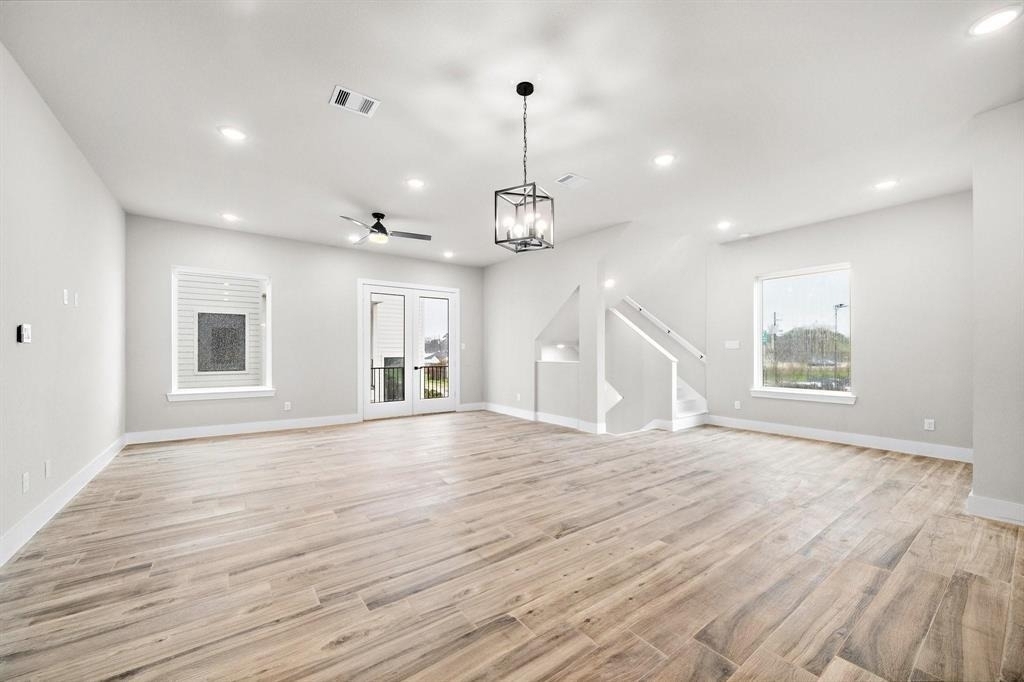 228 W 28th Street - Photo 12