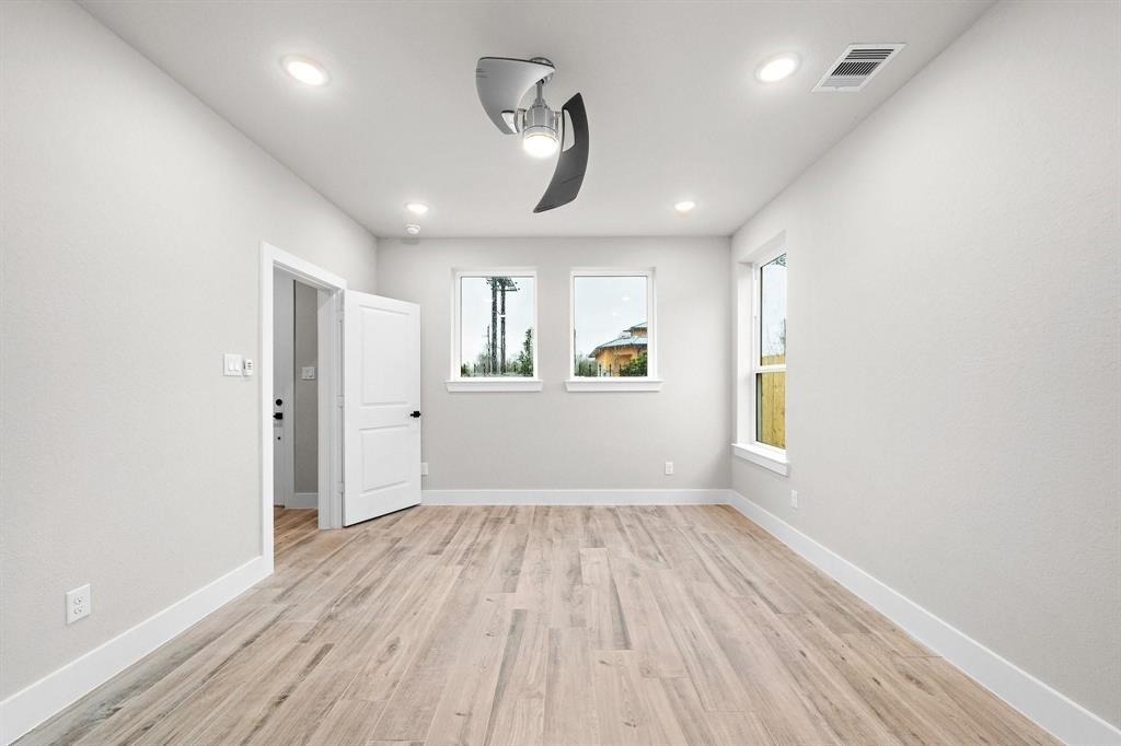 228 W 28th Street - Photo 7