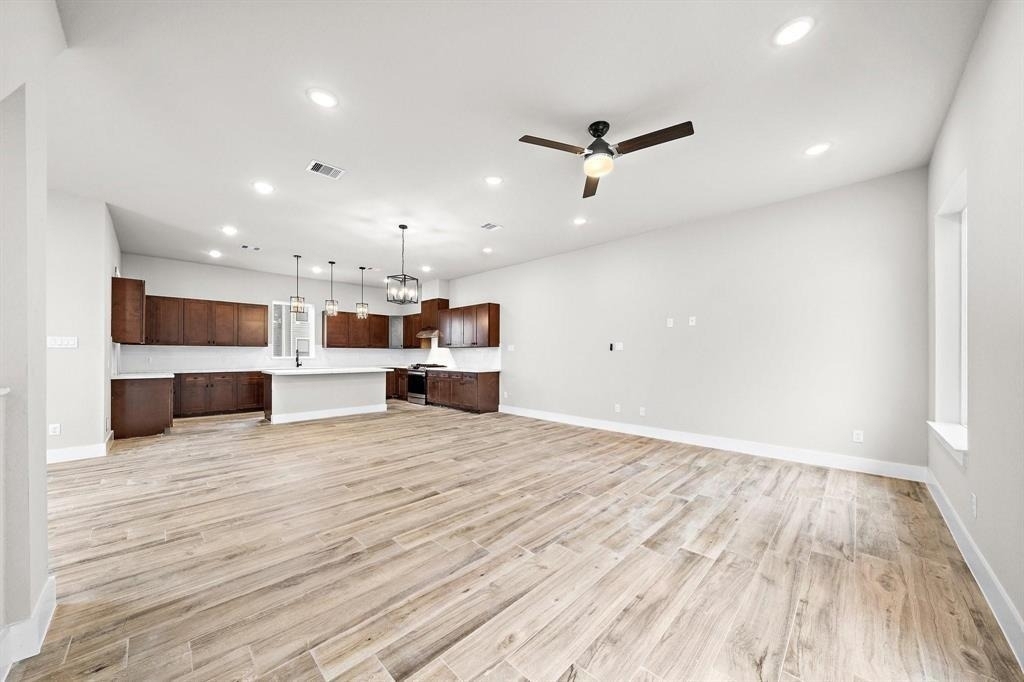 228 W 28th Street - Photo 2