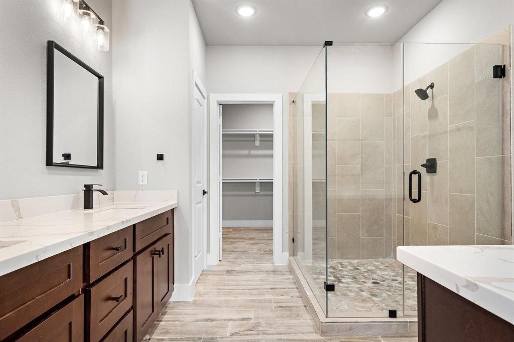 228 W 28th Street - Photo 8