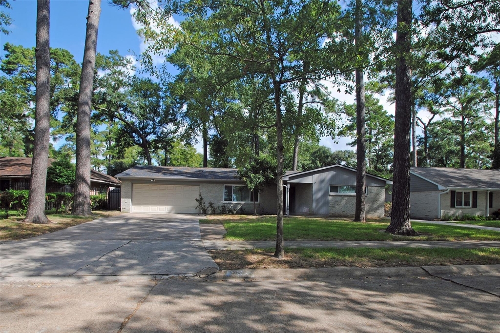 10034 Cedardale Drive - Photo 1