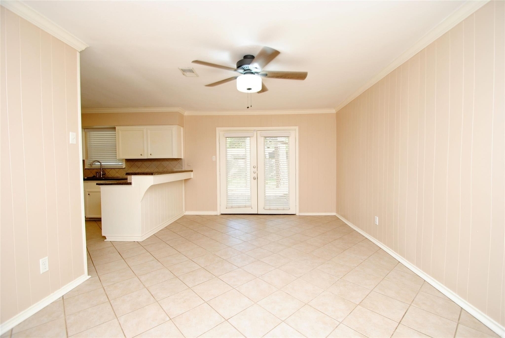 10034 Cedardale Drive - Photo 15