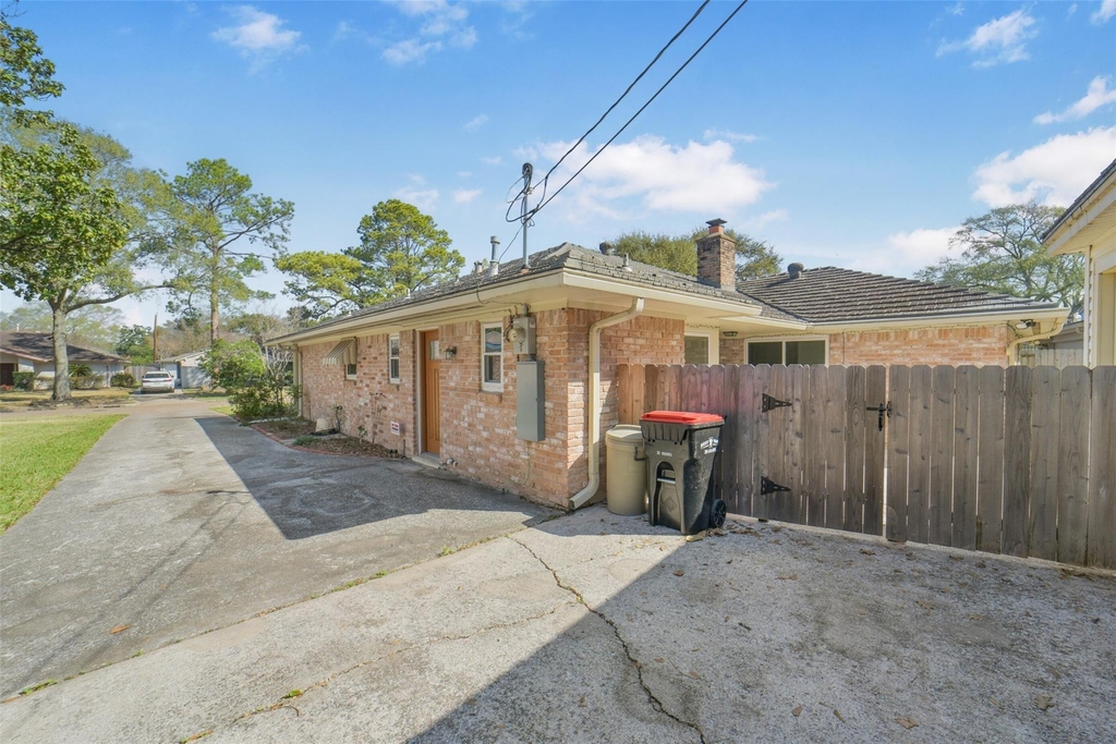 8415 Braesdale Lane - Photo 32