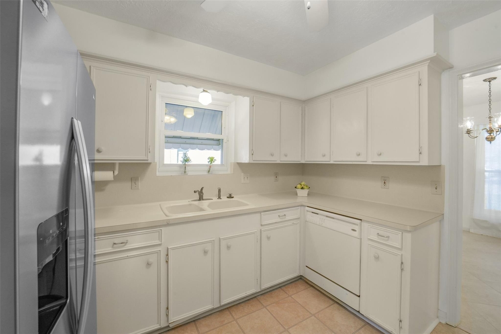 8415 Braesdale Lane - Photo 14