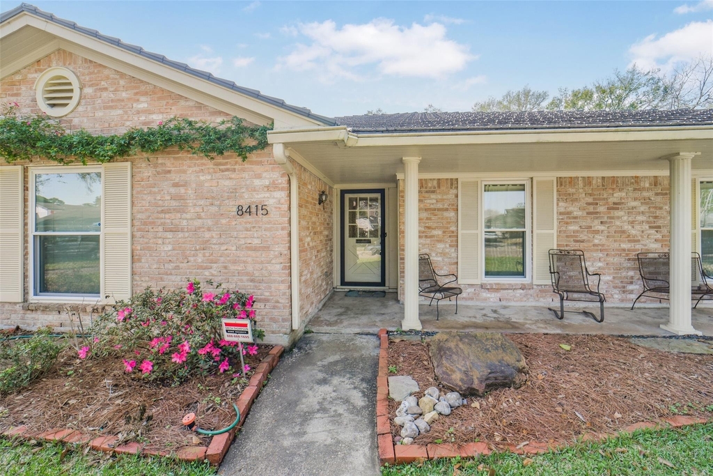 8415 Braesdale Lane - Photo 2
