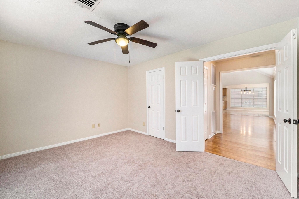 15214 Park Estates Lane - Photo 10