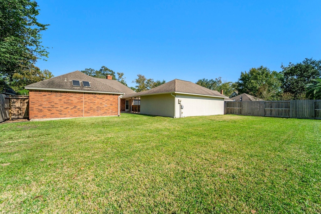 15214 Park Estates Lane - Photo 17