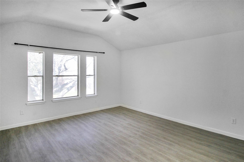 511 Chaseway Drive - Photo 14
