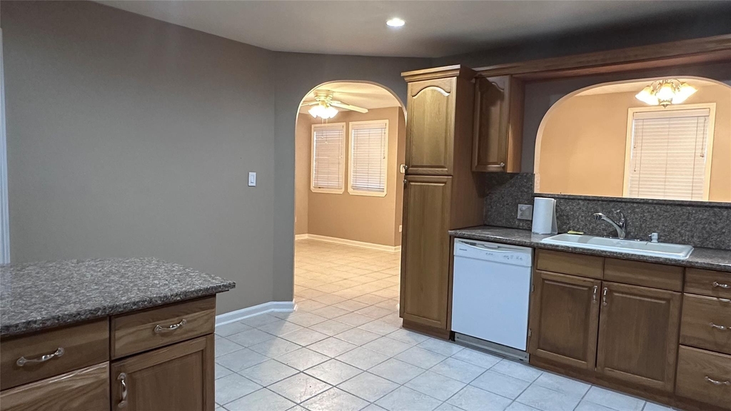 5753 Pinehurst Drive - Photo 6