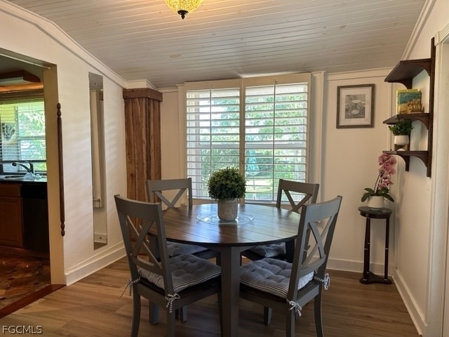 2579 2nd Street - Photo 2