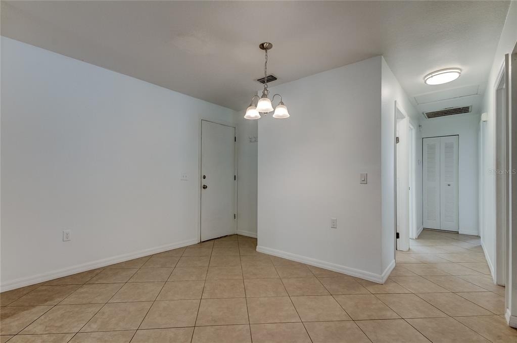 7604 S Sherrill Street - Photo 4