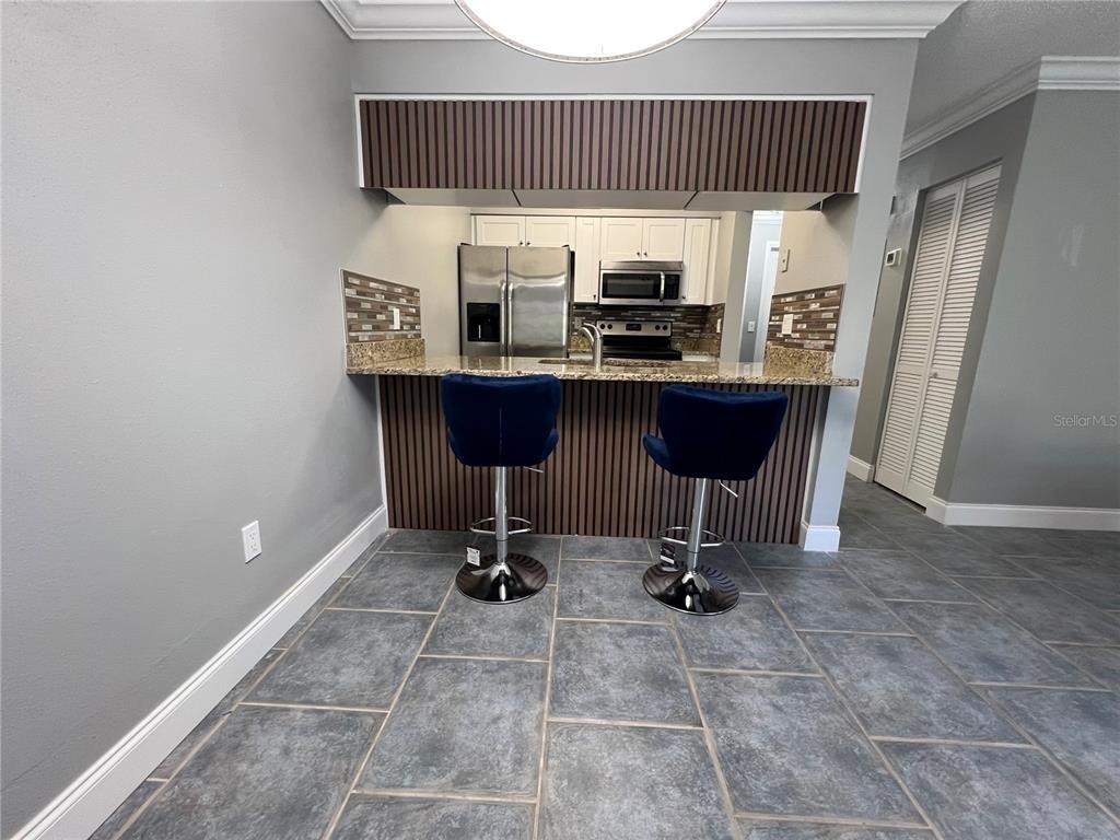 306 S Habana Avenue - Photo 2