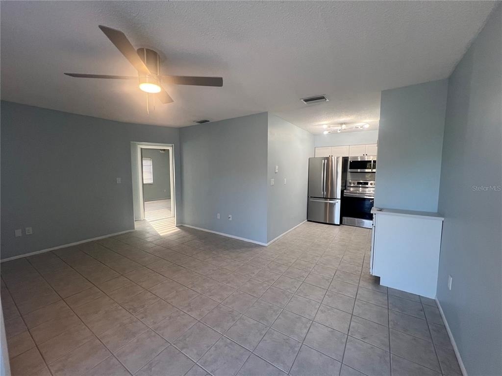 810 Kings Court - Photo 2