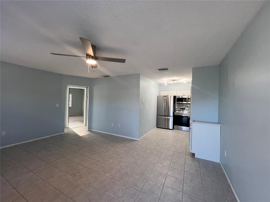 810 Kings Court - Photo 1